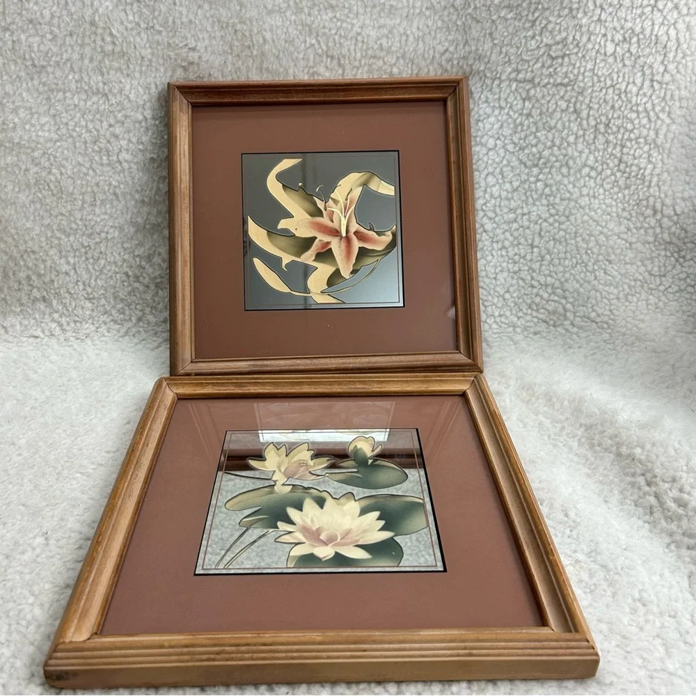 Vintage 90's wooden framed mirror mauve Lily & Lotus flower set 10
